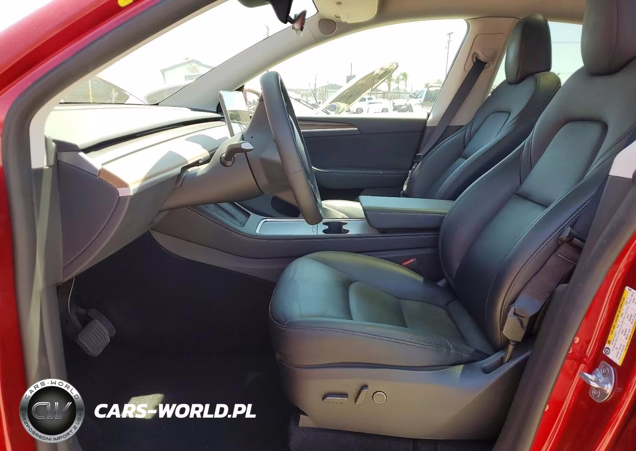 2024 Tesla Model Y VIN:7SAYGDEDXRF164553 - 7