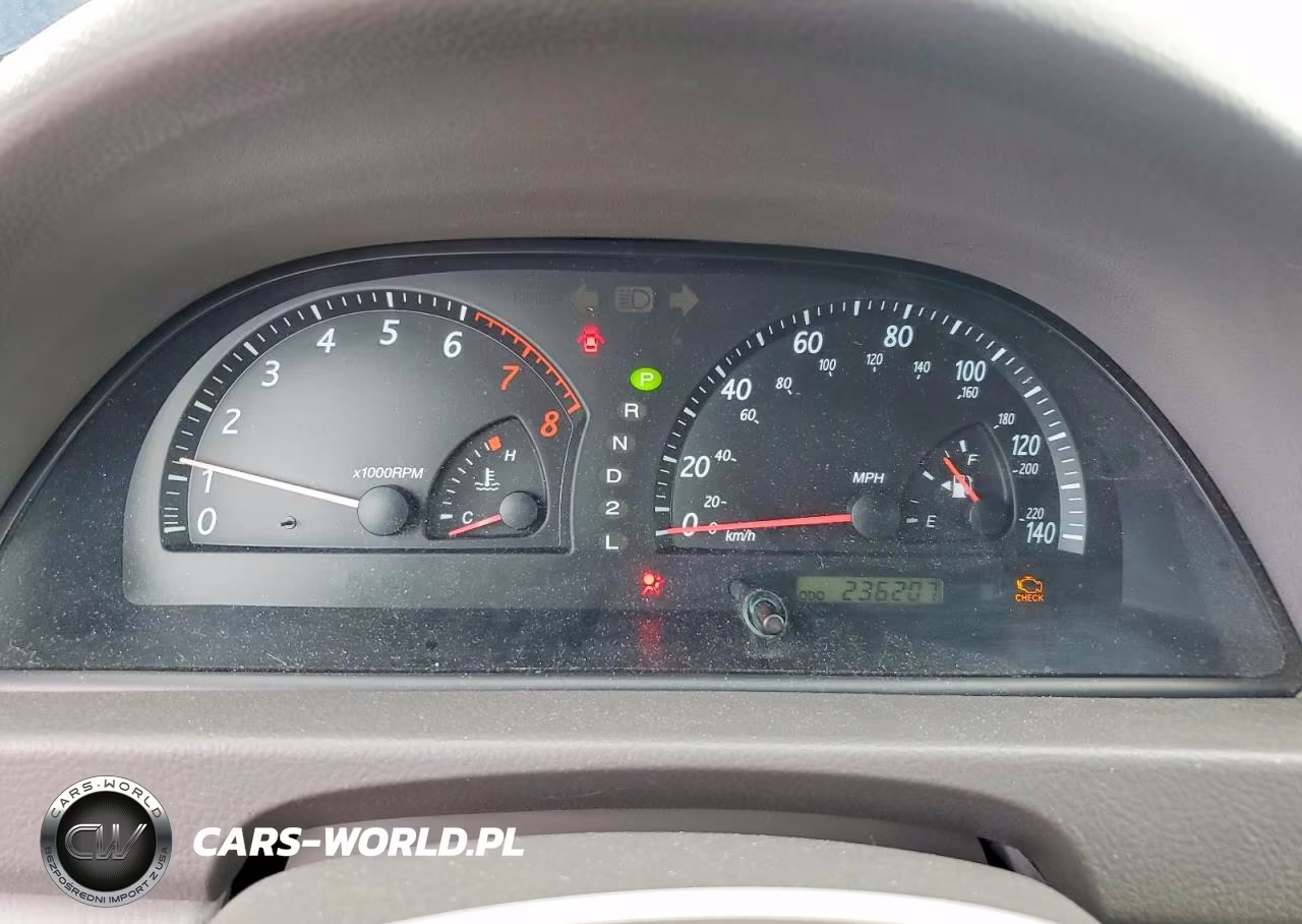 2002 Toyota Camry Le VIN:JTDBE32K720003457 - 9