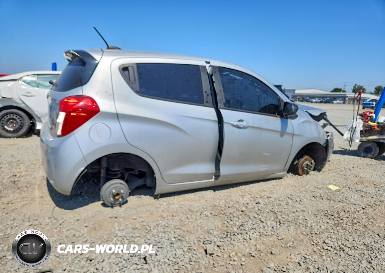 2021 Chevrolet Spark Ls VIN:KL8CB6SA5MC704725 - 3