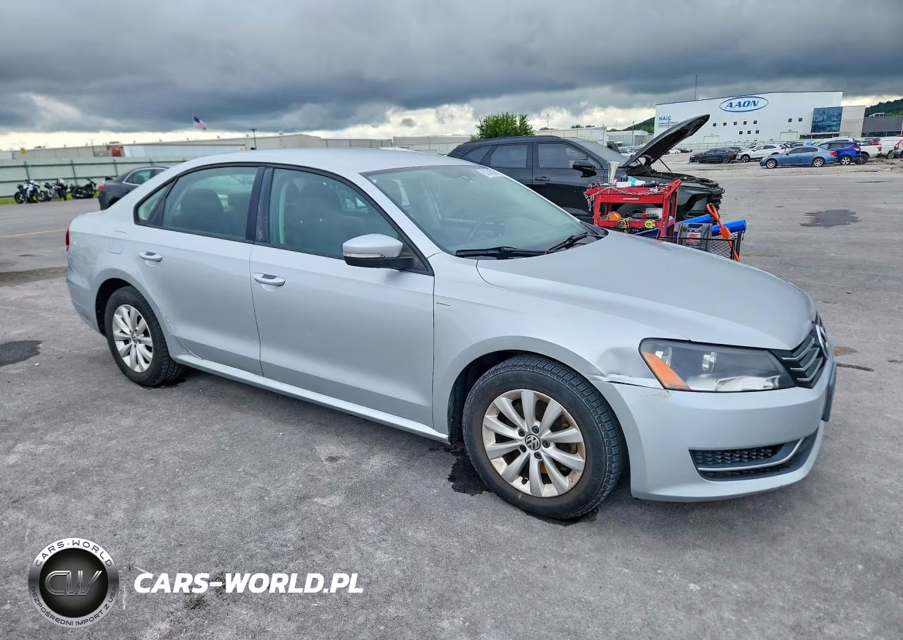 2014 Volkswagen Passat S VIN:1VWAT7A3XEC096056 - 4
