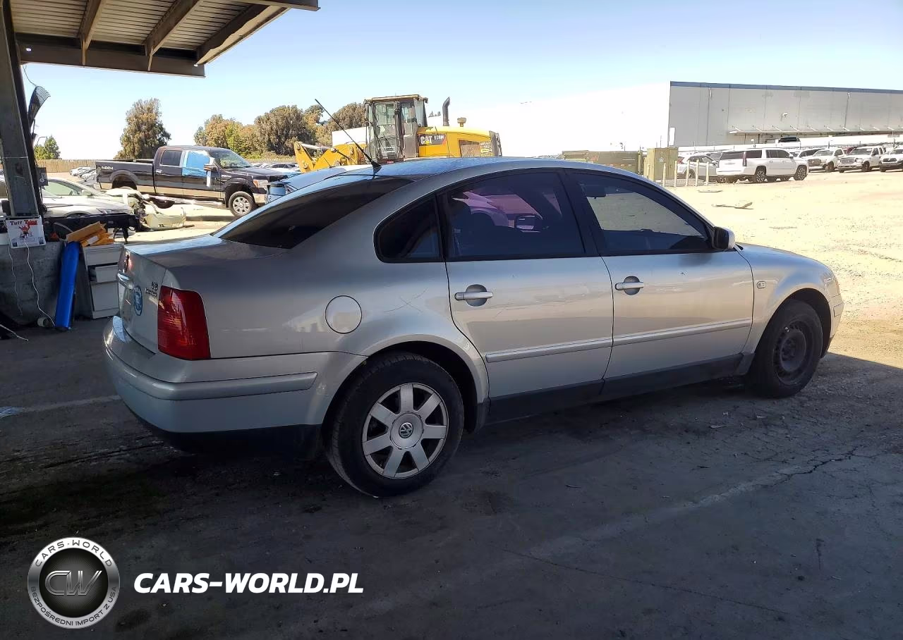 2000 Volkswagen Passat Gls 4Motion VIN:WVWTH23B0YE378395 - 3