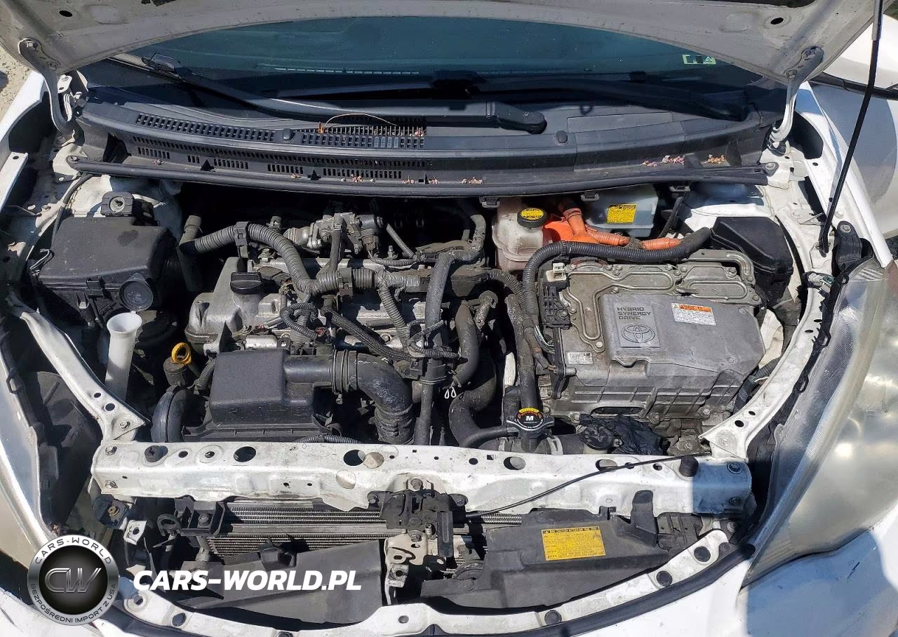 2013 Toyota Prius C Two VIN:JTDKDTB30D1548859 - 11
