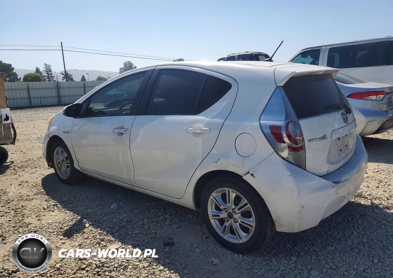 2013 Toyota Prius C Two VIN:JTDKDTB30D1548859 - 2