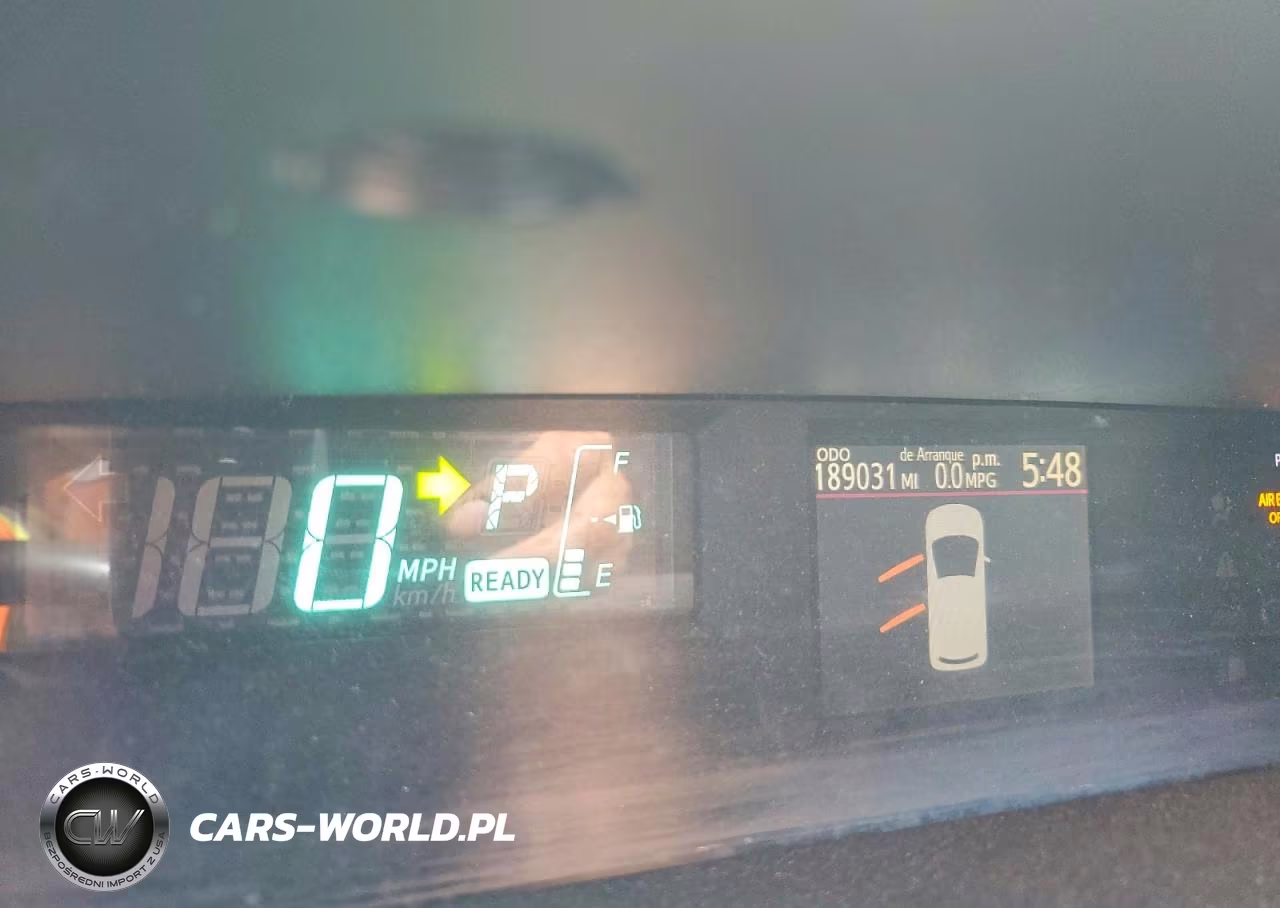 2013 Toyota Prius C Two VIN:JTDKDTB30D1548859 - 9