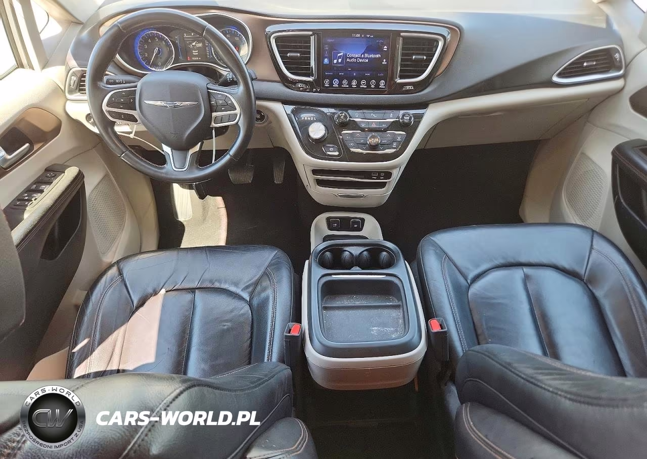 2017 Chrysler Pacifica Touring L VIN:2C4RC1BG9HR815992 - 8