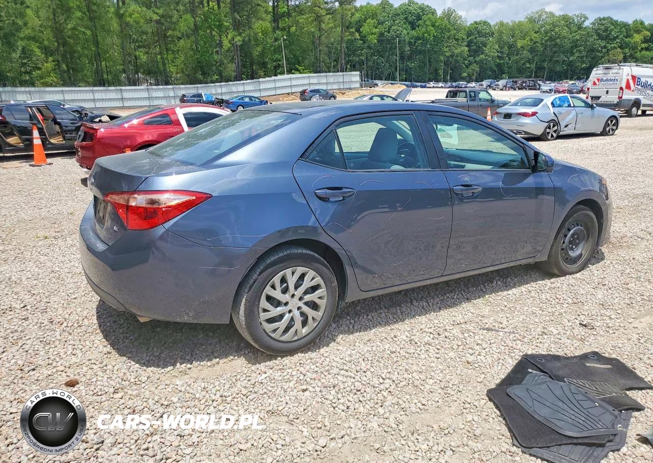 2019 Toyota Corolla Le VIN:2T1BURHE3KC204186 - 3