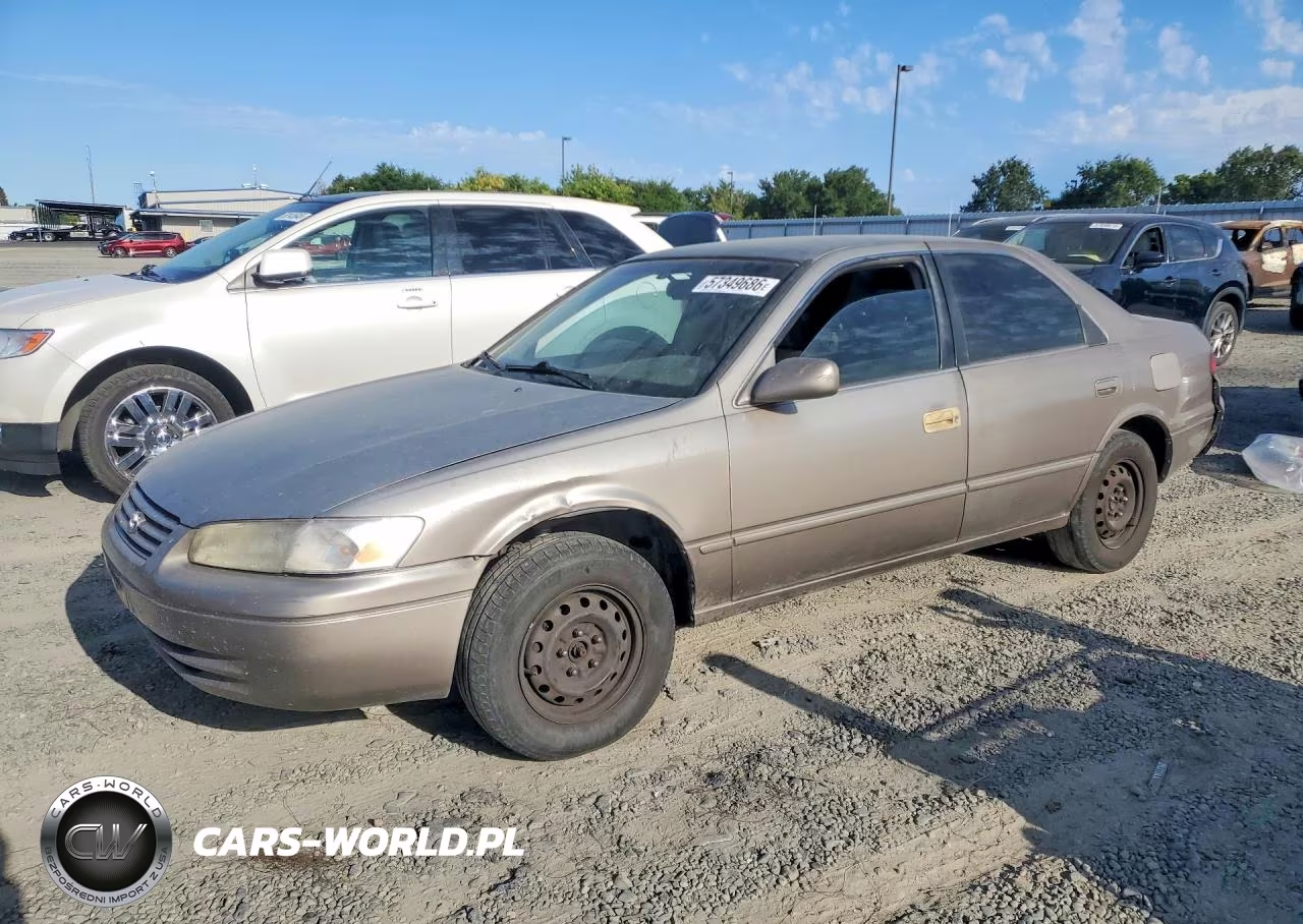 1999 Toyota Camry Le – zdjęcie 1 z 12