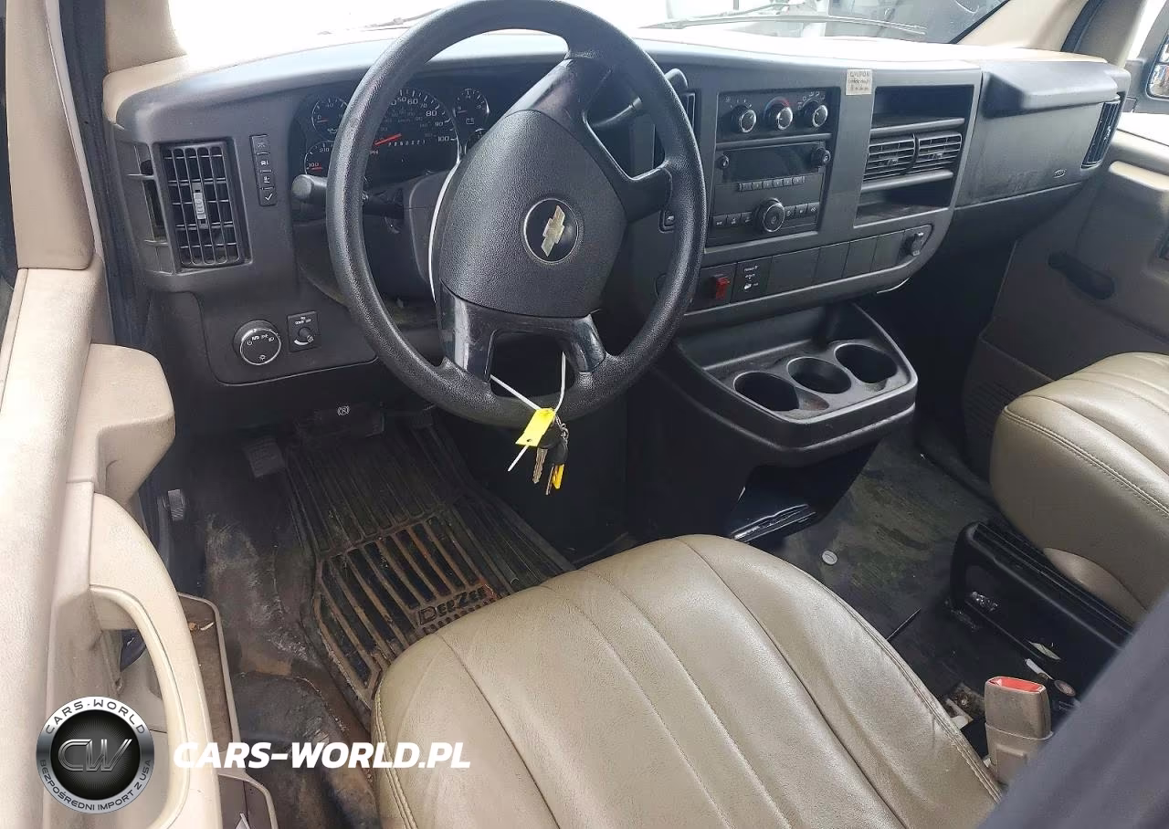 2008 Chevrolet Express G3500 VIN:1GCHG35K781158870 - 8