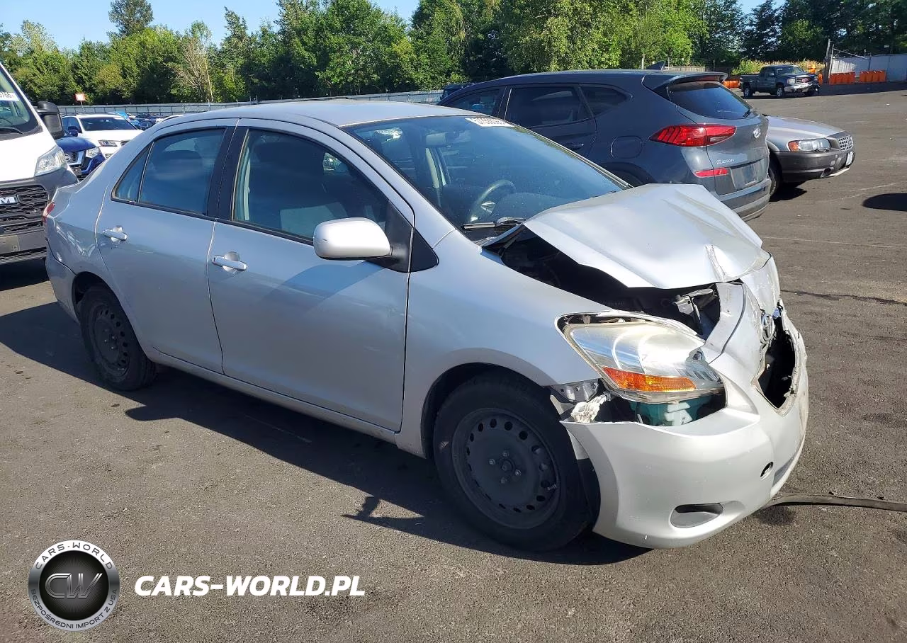 2010 Toyota Yaris Base VIN:JTDBT4K36A1360982 - 4