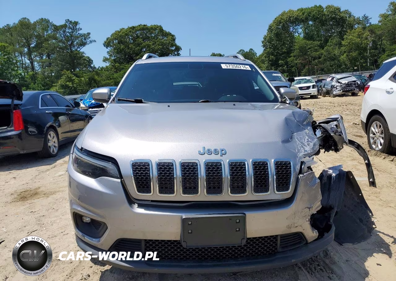 2019 Jeep Cherokee Latitude Plus VIN:1C4PJMLN7KD245397 - 5