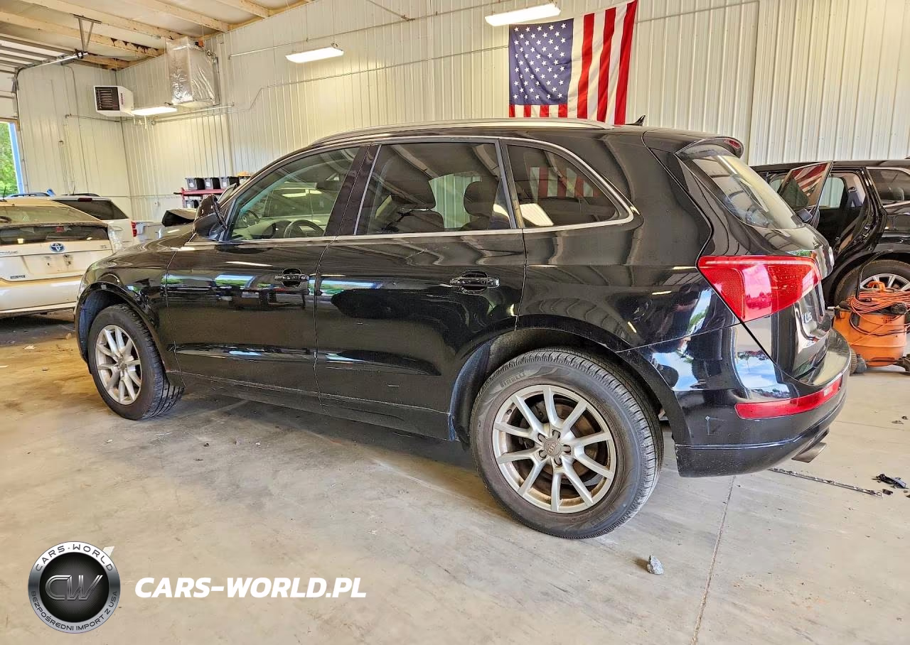 2010 Audi Q5 Premium Plus VIN:WA1LKAFP6AA100000 - 2