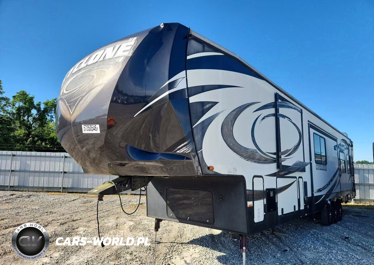 2015 Heartland Cyclone Camper VIN:5SFCG4437FE296793 - 2