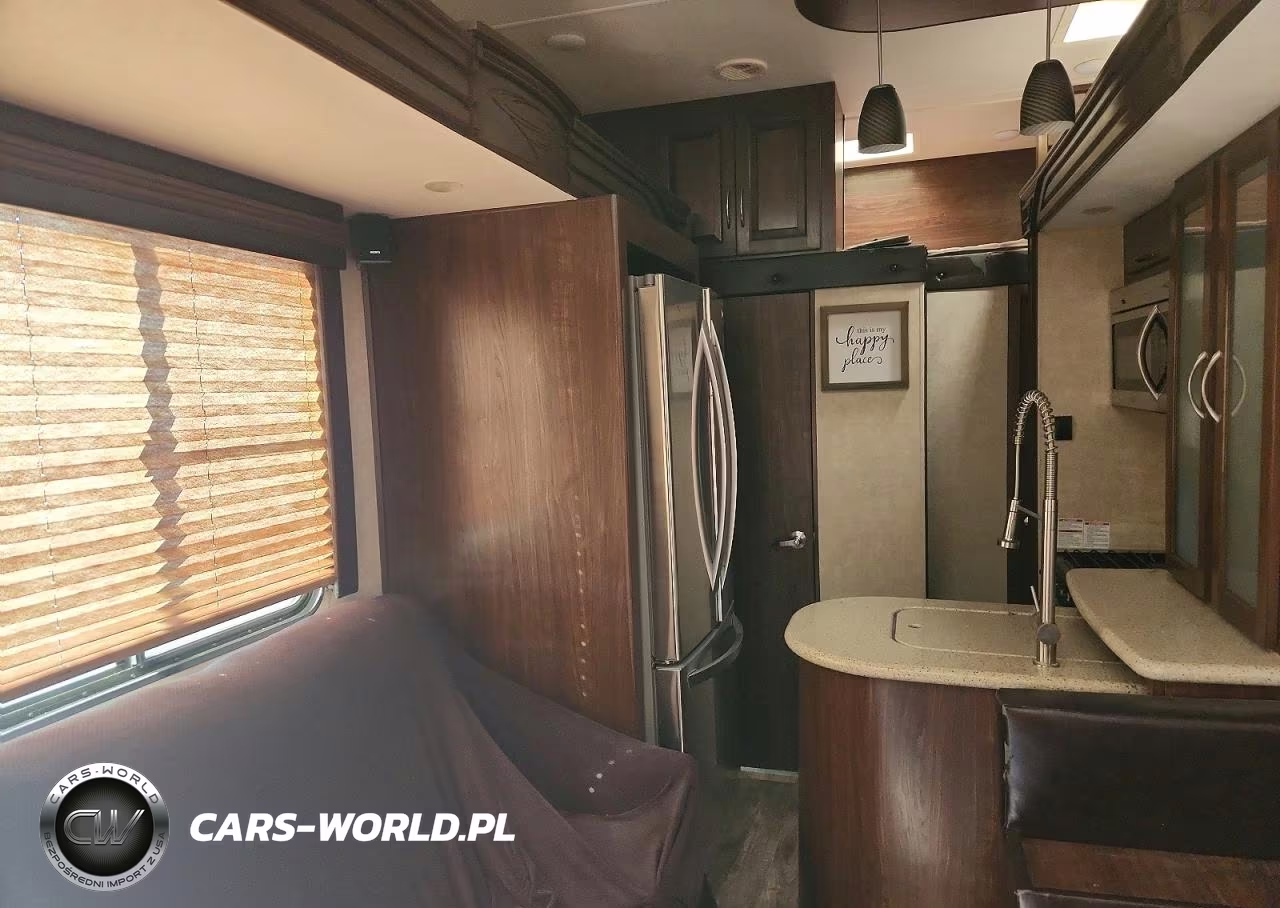 2015 Heartland Cyclone Camper VIN:5SFCG4437FE296793 - 6