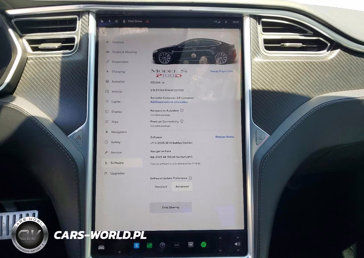 2017 Tesla Model S VIN:5YJSA1E44HF227552 - 9