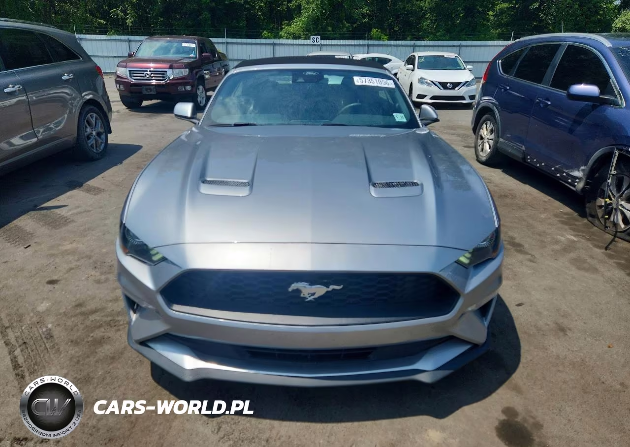 2021 Ford Mustang VIN:1FATP8UH4M5103895 - 5