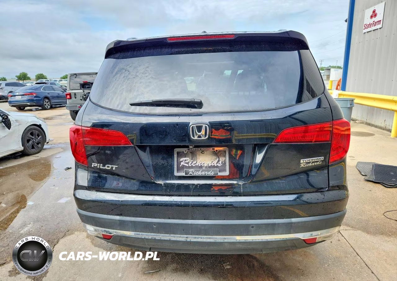 2018 Honda Pilot Touring VIN:5FNYF5H90JB009558 - 6