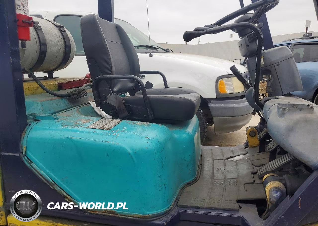 2007 Komatsu Forklift VIN:552388A - 5