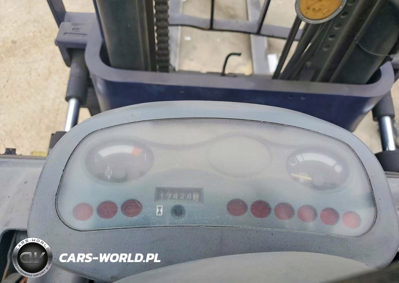 2007 Komatsu Forklift VIN:552388A - 8