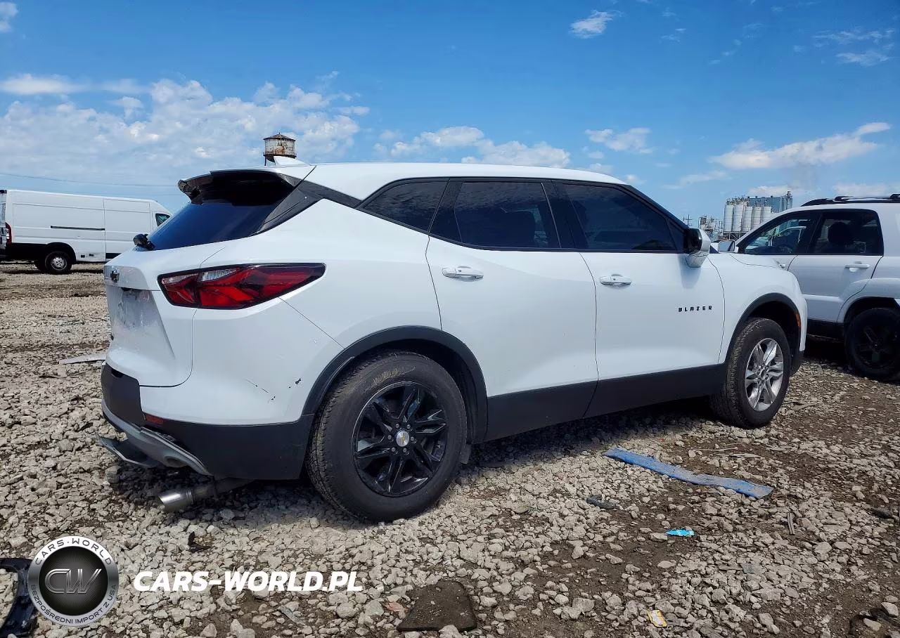 2021 Chevrolet Blazer 2Lt VIN:3GNKBCR46MS572304 - 3
