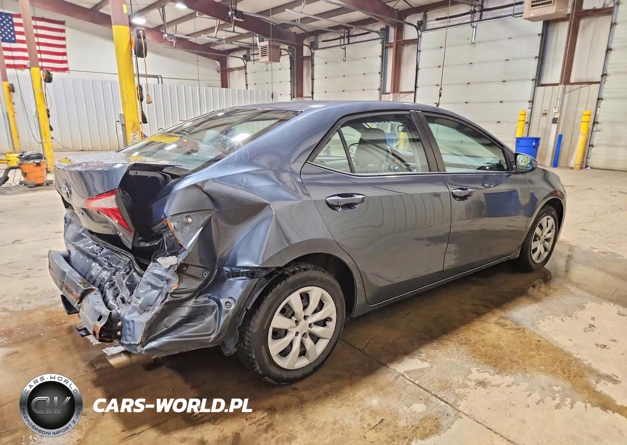 2015 Toyota Corolla Le VIN:2T1BURHE3FC258402 - 3