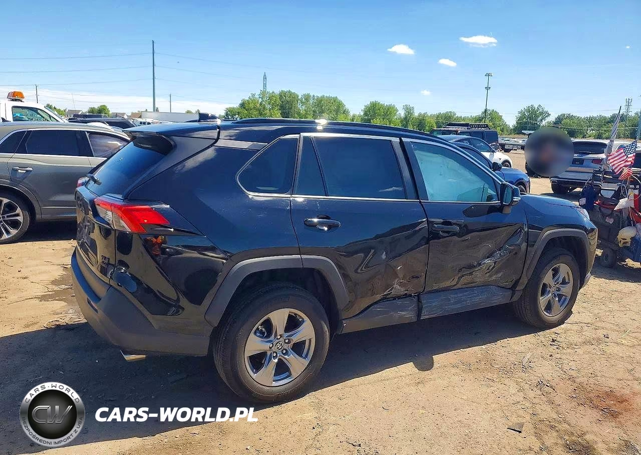 2025 Toyota Rav4 Xle VIN:2T3P1RFV0SW498430 - 3