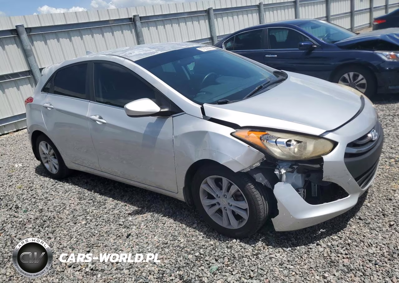 2013 Hyundai Elantra Gt Base VIN:KMHD35LE7DU134348 - 4