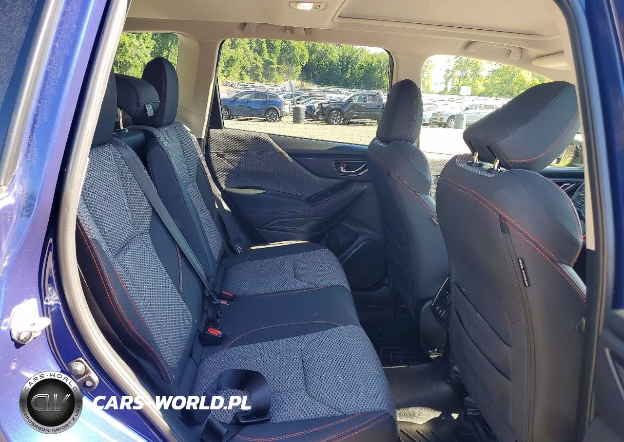 2024 Subaru Forester Sport VIN:JF2SKAGC1RH459143 - 11