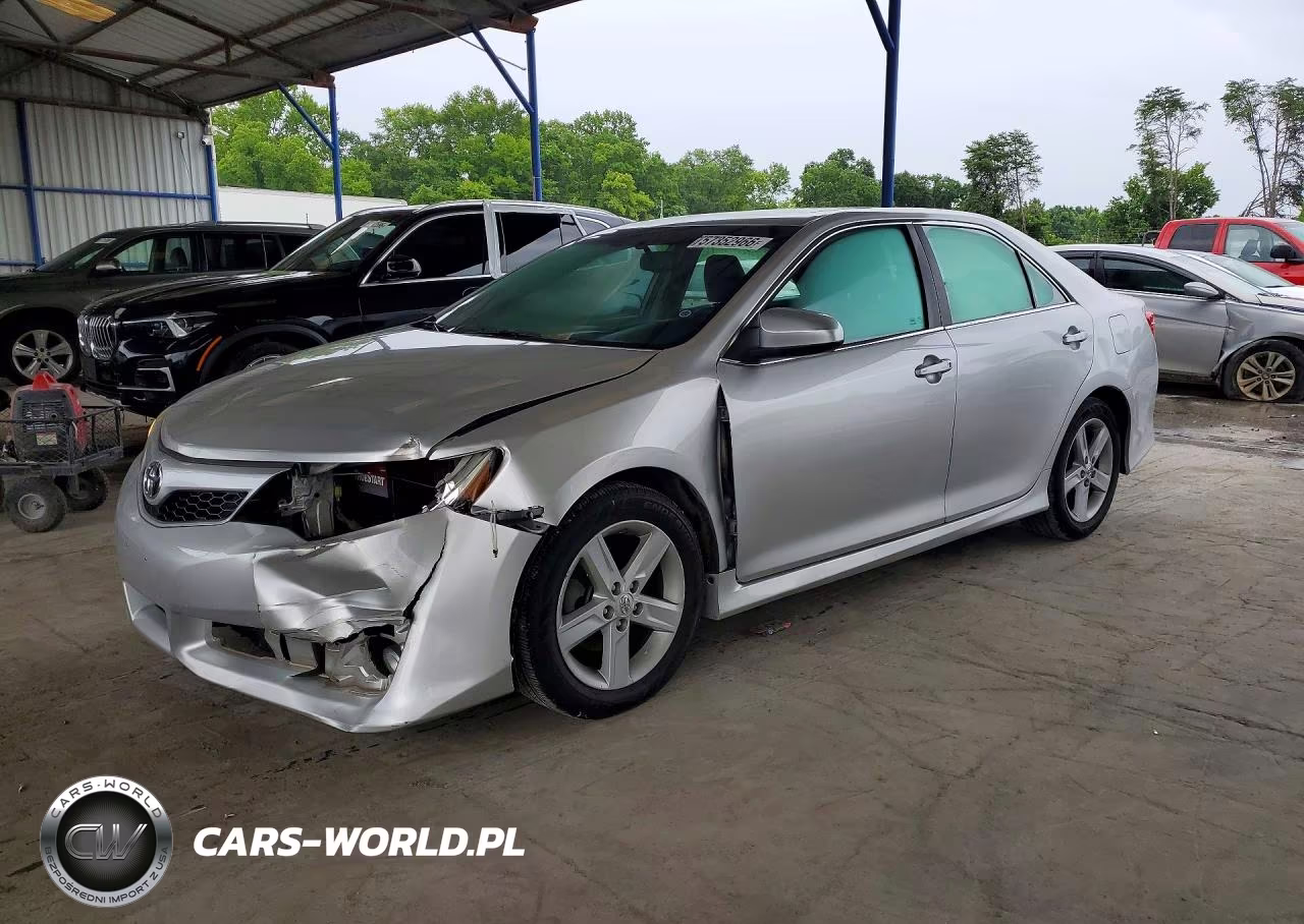 2013 Toyota Camry Se – zdjęcie 1 z 12