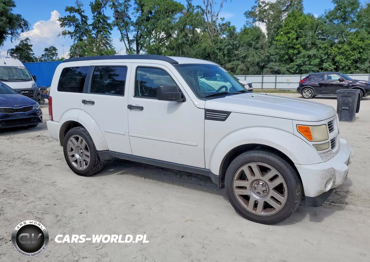 2011 Dodge Nitro Heat VIN:1D4PT4GK7BW517836 - 4