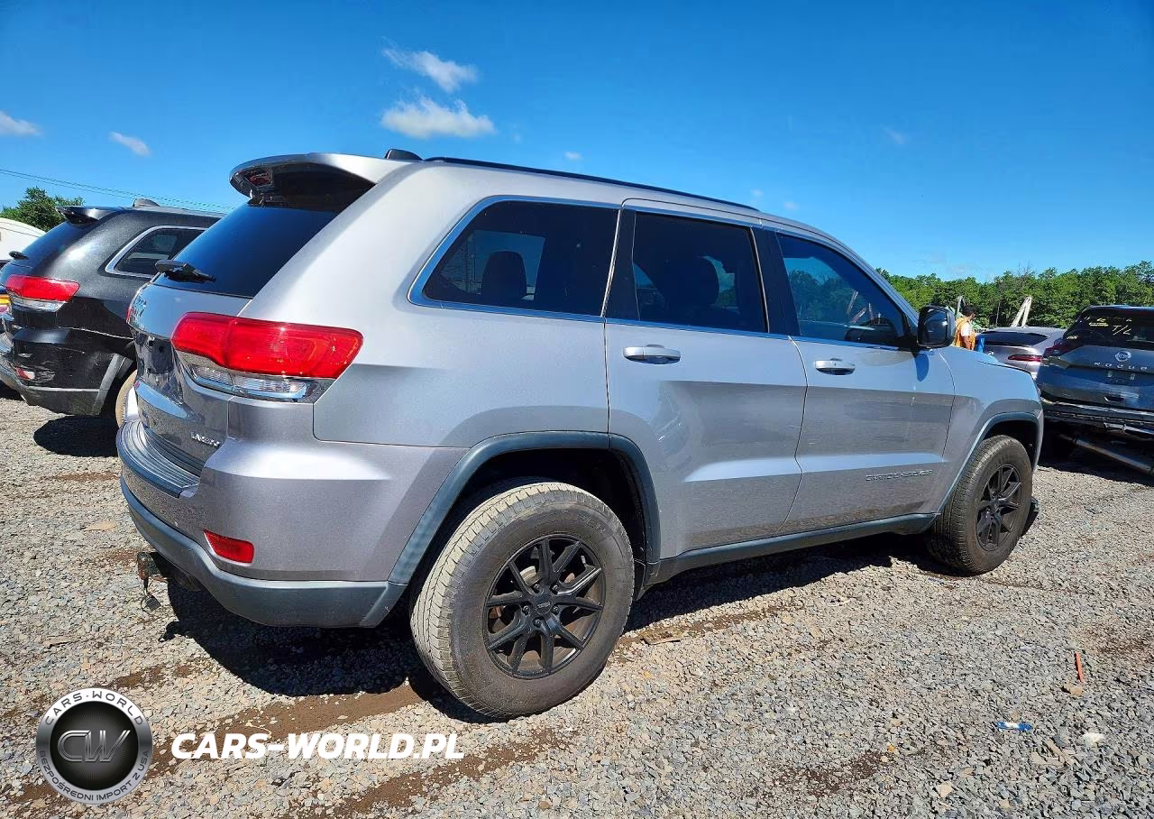 2016 Jeep Grand Cherokee Laredo VIN:1C4RJFAG8GC377428 - 3