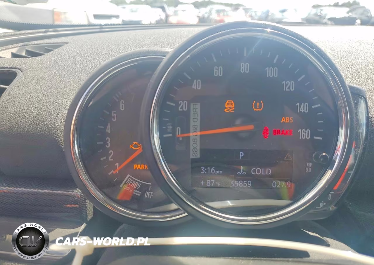 2018 Mini Cooper Clubman VIN:WMWLN5C51J2E34615 - 9
