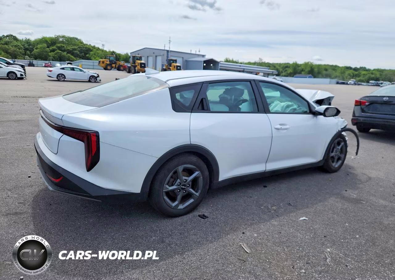 2025 Kia K4 Lxs VIN:3KPFT4DE7SE118703 - 3