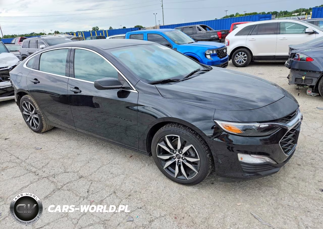 2020 Chevrolet Malibu Rs VIN:1G1ZG5ST6LF156397 - 4