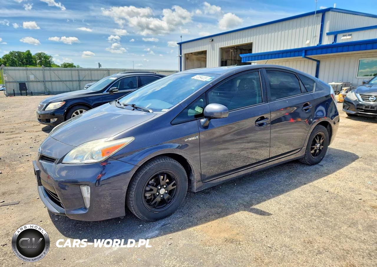 2015 Toyota Prius Two – zdjęcie 1 z 12