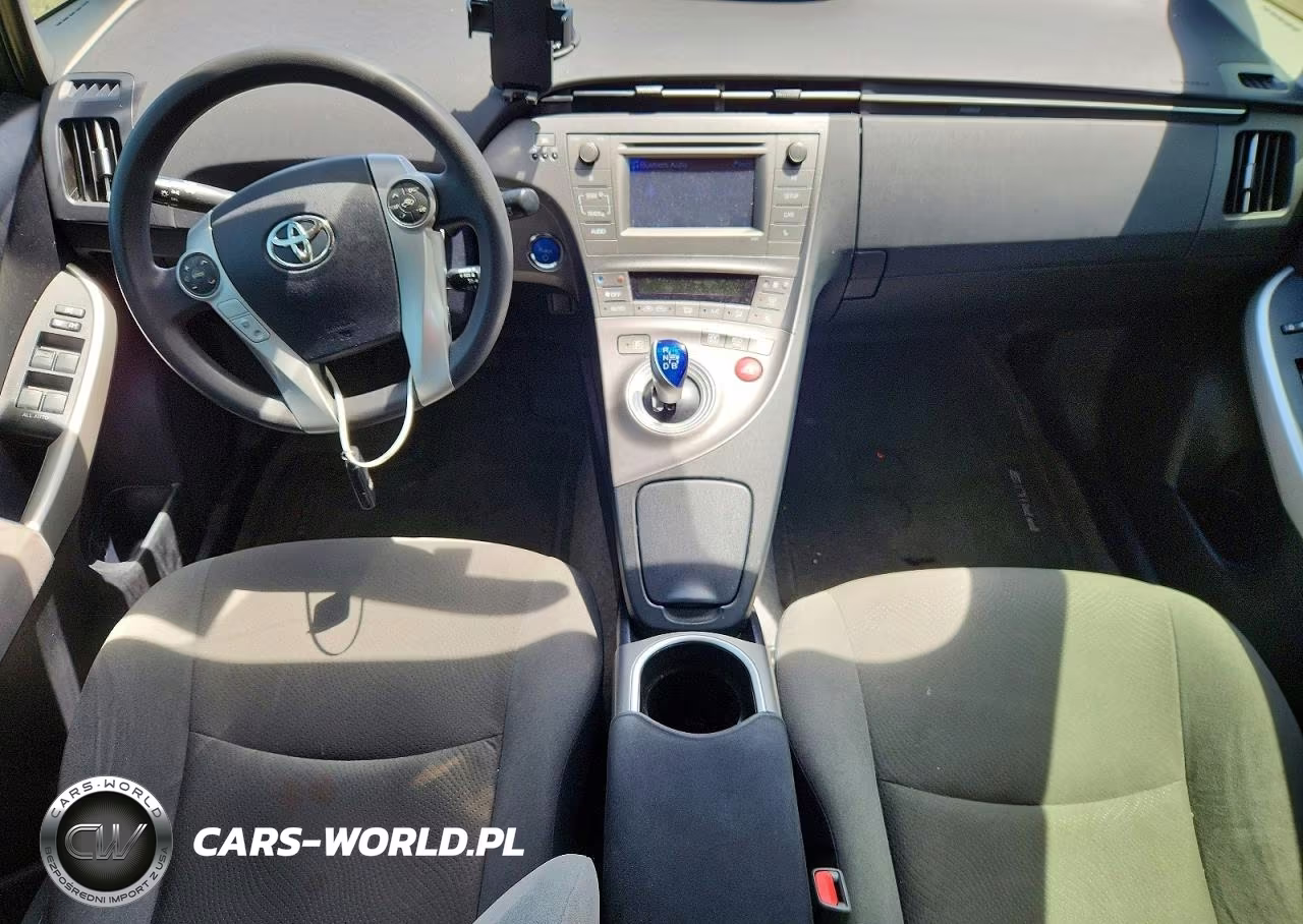 2015 Toyota Prius Two VIN:JTDKN3DU2F0474436 - 8