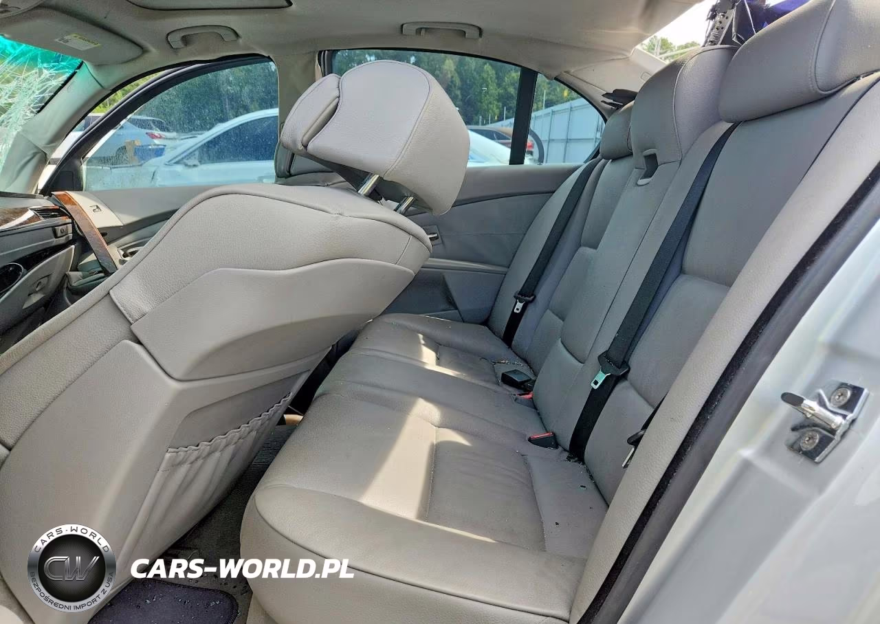 2007 BMW 530 I VIN:WBANE73507CM55203 - 10