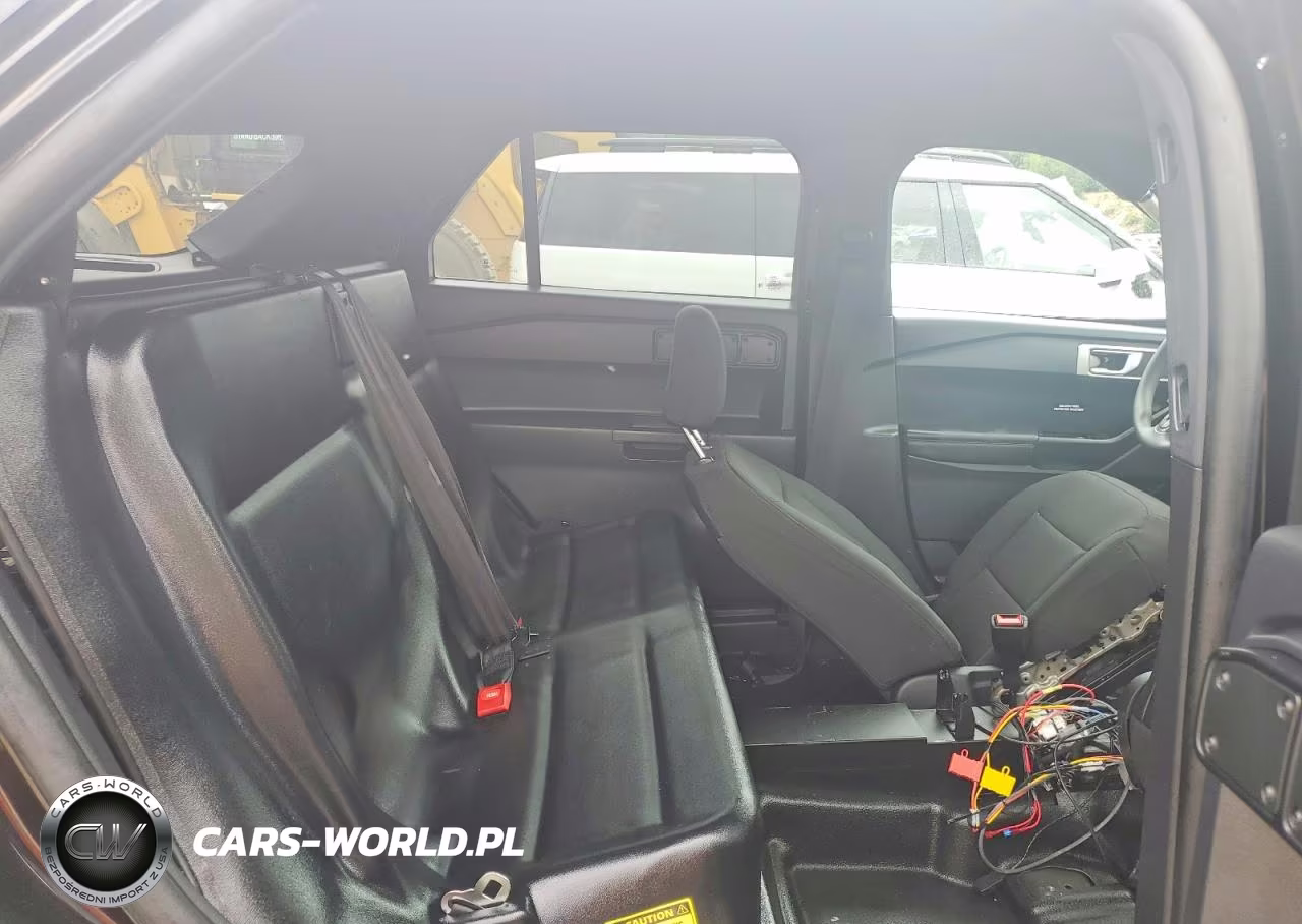 2025 Ford Explorer Police Interceptor VIN:1FM5K8AW7SGB87812 - 11