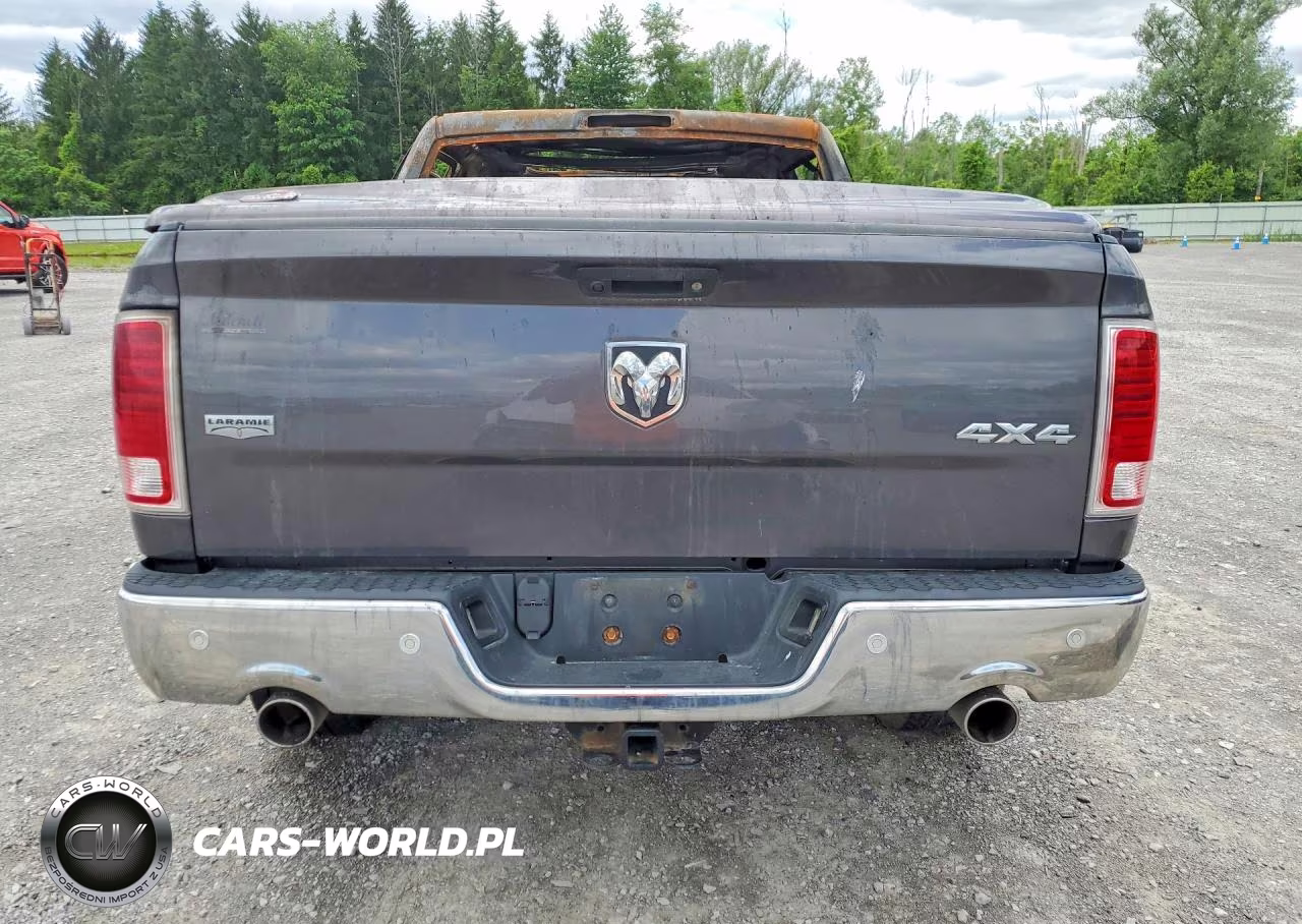 2018 Ram 1500 Laramie VIN:1C6RR7NM8JS252741 - 6