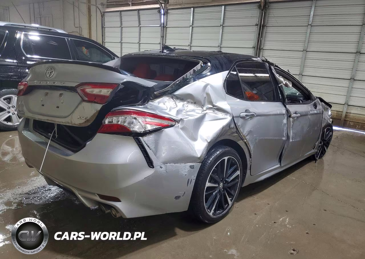 2019 Toyota Camry Xse VIN:4T1B61HK8KU161447 - 3