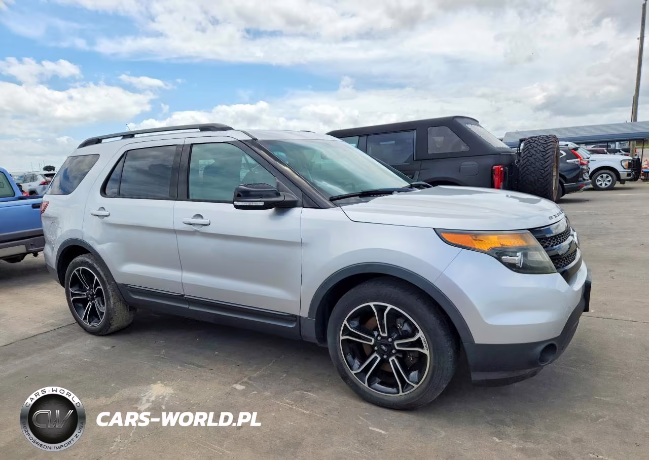 2015 Ford Explorer Sport VIN:1FM5K8GT5FGA18911 - 4