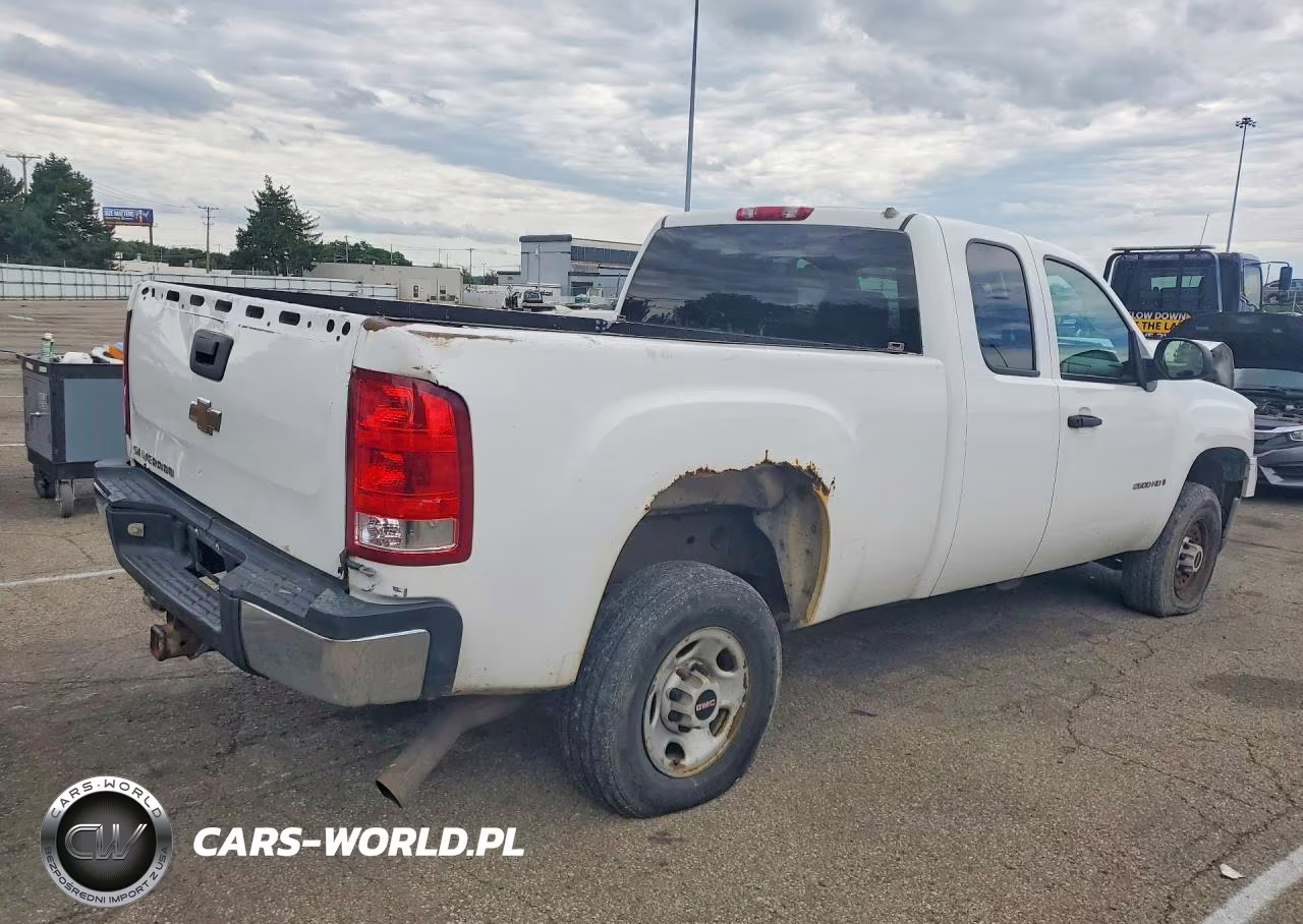 2008 GMC Sierra C2500 Heavy Duty VIN:1GTHC29K88E184189 - 3