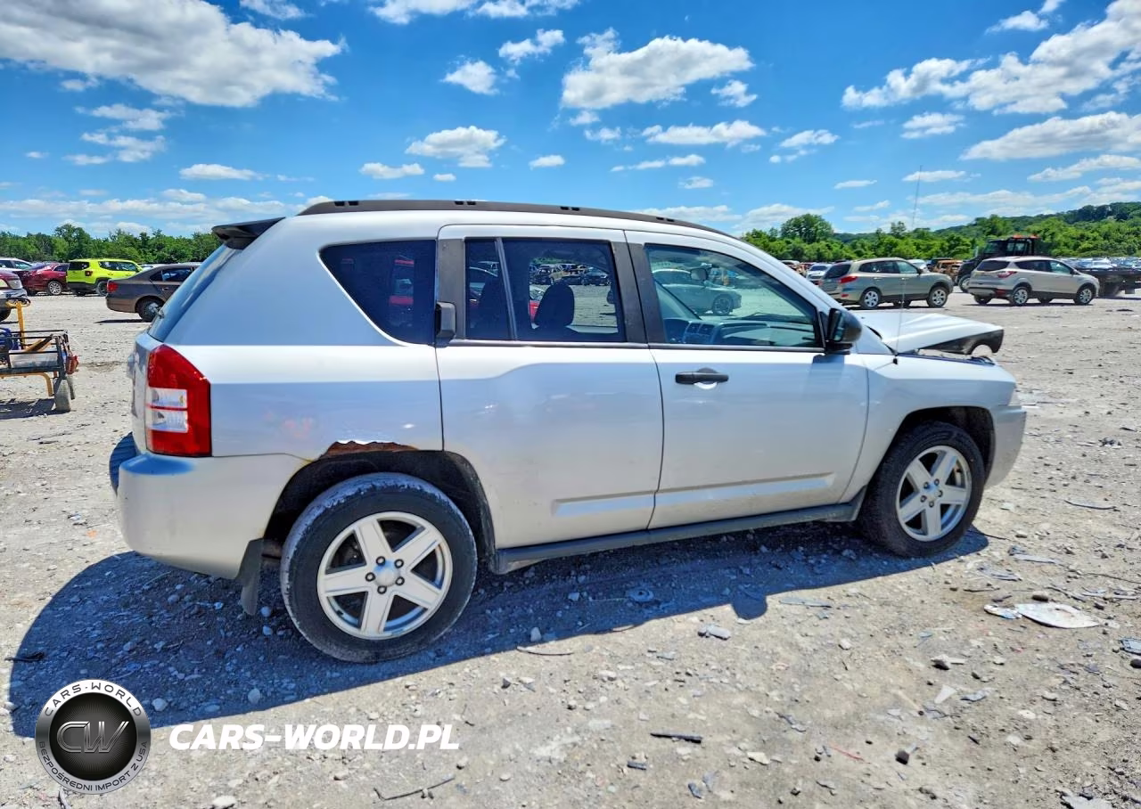 2007 Jeep Compass VIN:1J8FT47W17D386085 - 3