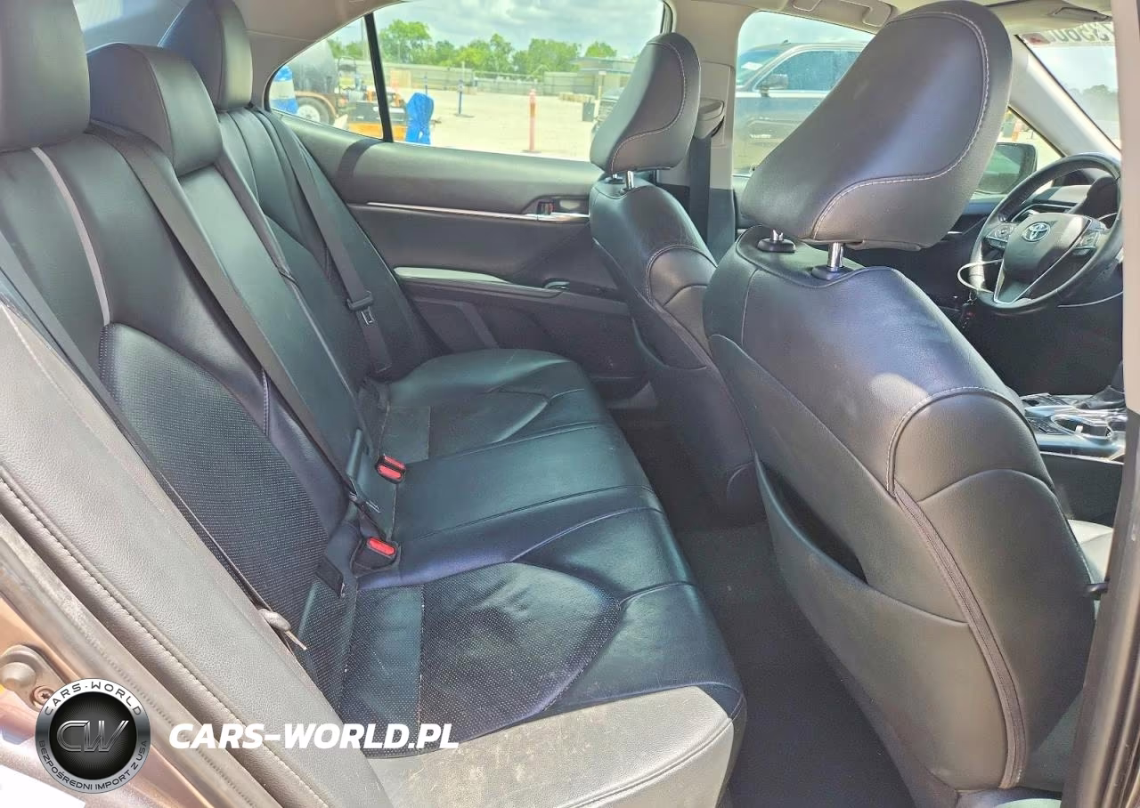 2019 Toyota Camry Xse VIN:4T1B61HK6KU185861 - 10