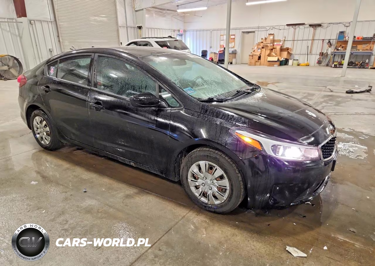 2018 Kia Forte Lx VIN:3KPFL4A74JE164011 - 4