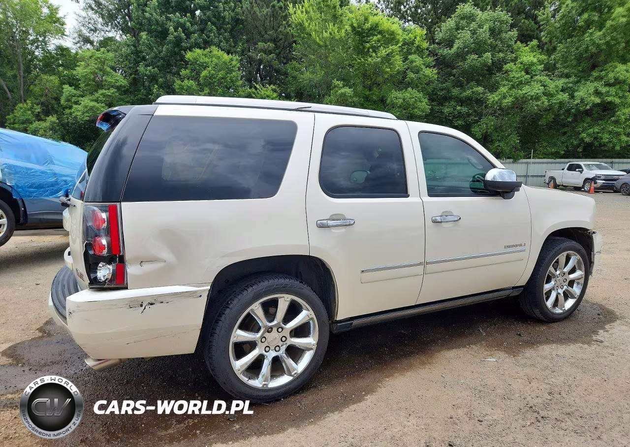 2013 GMC Yukon Denali VIN:1GKS1EEF1DR118774 - 3