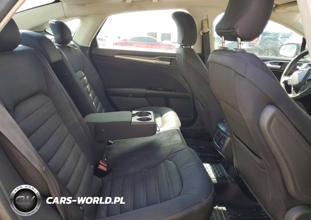2015 Ford Fusion Se VIN:1FA6P0H77F5115560 - 10