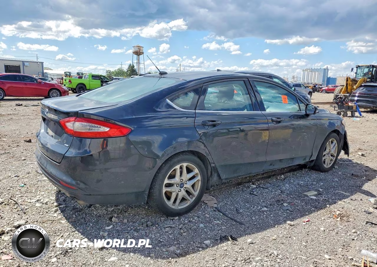 2015 Ford Fusion Se VIN:1FA6P0H77F5115560 - 3
