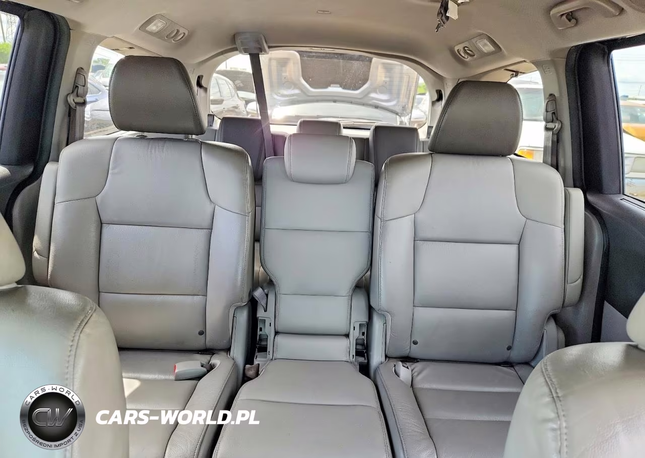 2012 Honda Odyssey Touring VIN:5FNRL5H97CB068929 - 10