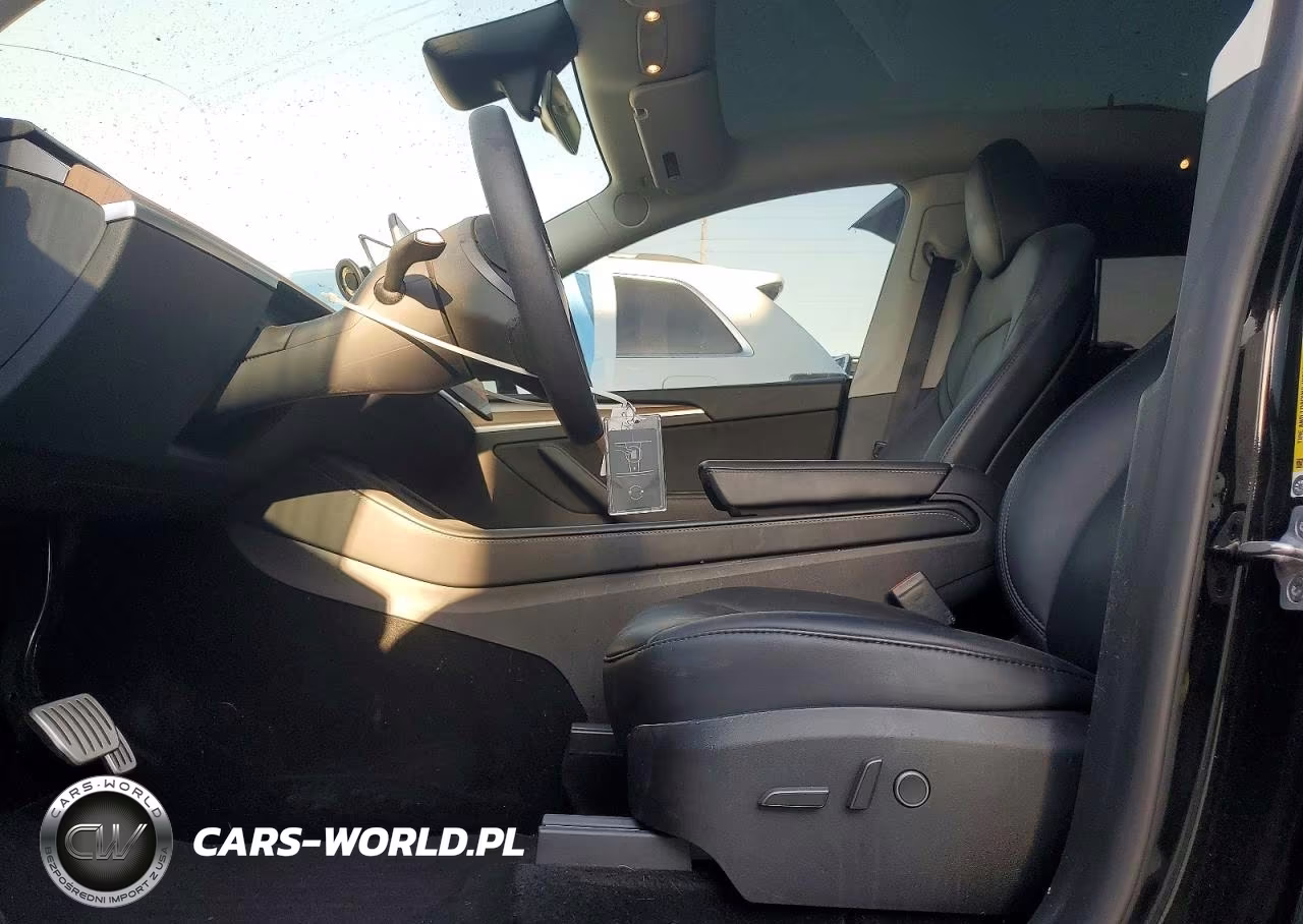 2024 Tesla Model Y VIN:7SAYGDEF7RF058515 - 7