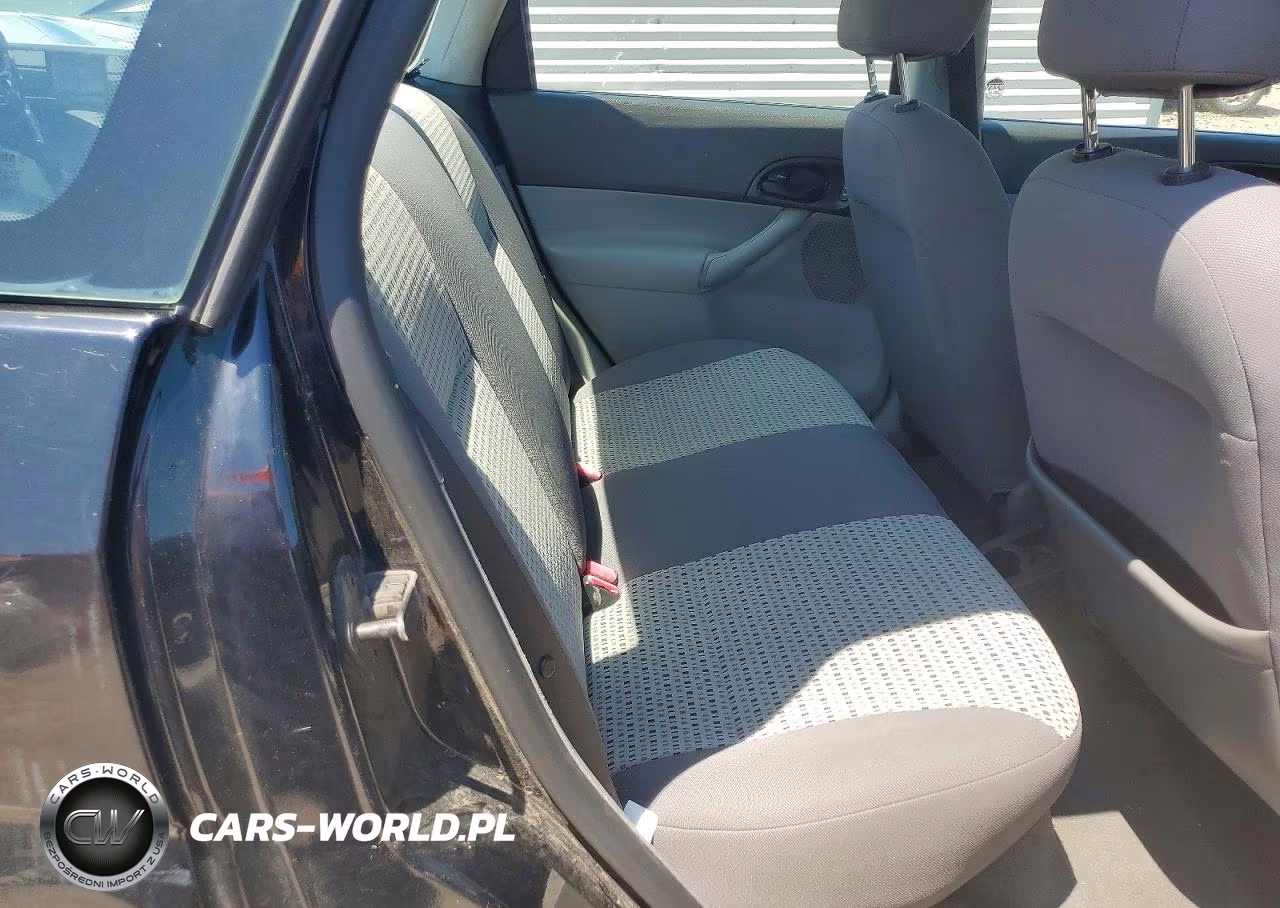 2007 Ford Focus Zx4 VIN:1FAHP34N77W342029 - 10